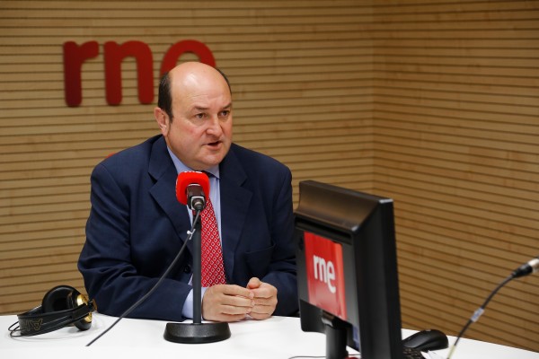 Andoni Ortuzar en RNE