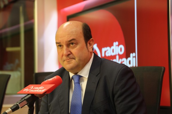 Andoni Ortuzar Radio Euskadi irratian 20171024