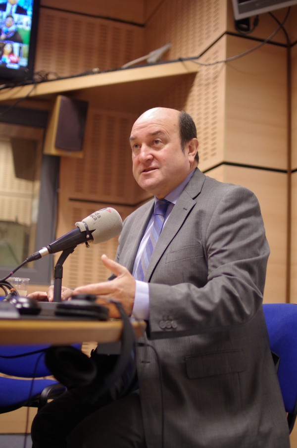 Andoni Ortuzar Onda Vascan