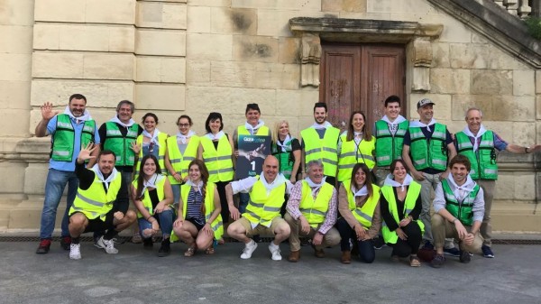 Cadena Humana organizada por Gure esku dago