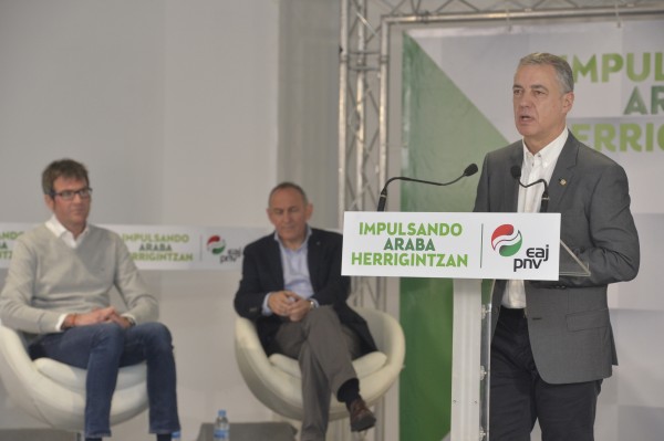 Iñigo Urkullu, Ramiro González, Gorka Urtaran. Reunión de cargos públicos alaveses de EAJ-PNV