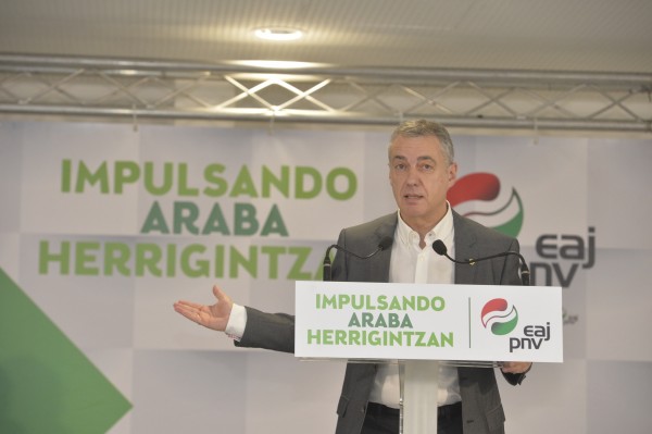Iñigo Urkullu, Ramiro González, Gorka Urtaran. Reunión de cargos públicos alaveses de EAJ-PNV