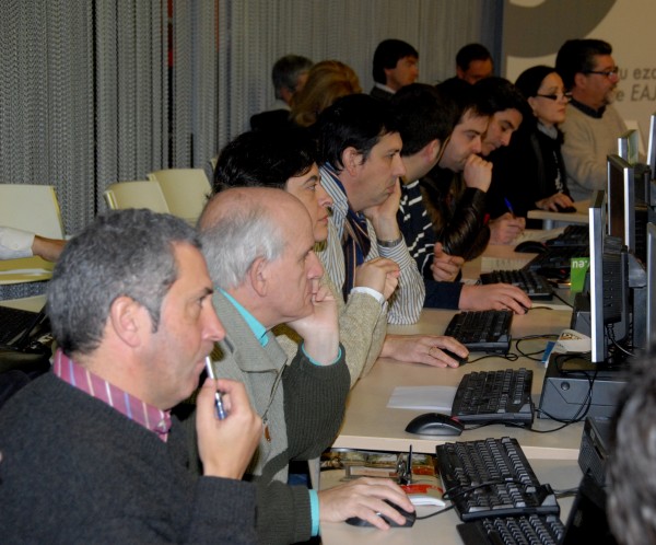 www.eaj-pnv.eu orrialdearen parte hartze gailuen aurkezpena