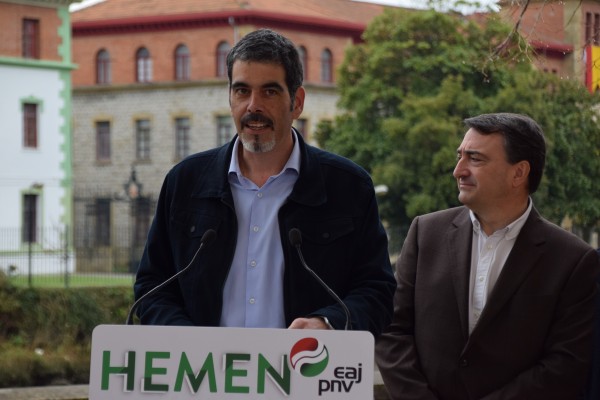  Aitor Esteban, Diputatuen Kongresurako EAJ-PNVren zerrendaburua Bizkaian; Eneko Goia Donostiako alkatetzarako EAJ-PNVren hautagaia