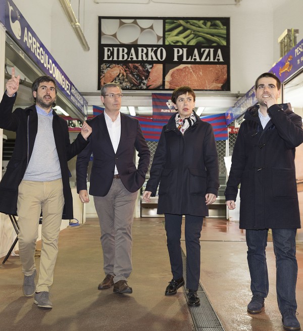Eibarren egon dira gaur Markel Olano, Joseba Agirretxea, Josu Mendikute, M Eugenia Arrizabalaga, Maribel Bakero eta Eider Mendoza