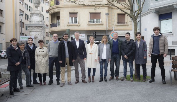 Eibarren egon dira gaur Markel Olano, Joseba Agirretxea, Josu Mendikute, M Eugenia Arrizabalaga, Maribel Bakero eta Eider Mendoza
