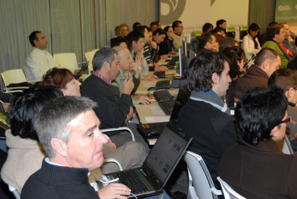 Presentación herramientas de participación de www.eaj-pnv.eu