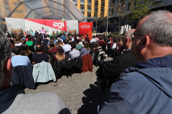 Mitin Tolosa. EGI Eguna. Aitor Esteban, Olatz Peon, Aitana Agirre