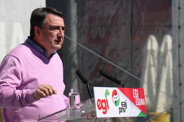 Mitin Tolosa. EGI Eguna. Aitor Esteban, Olatz Peon, Aitana Agirre