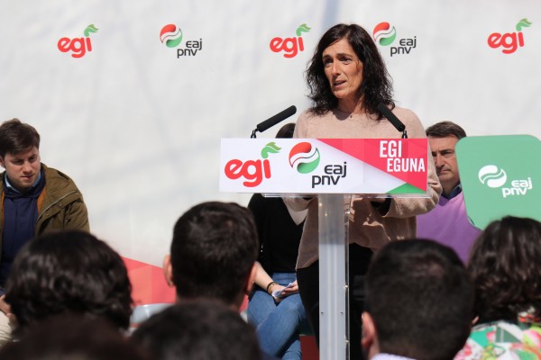 Mitina. Tolosa - EGI Eguna. Aitor Esteban, Olatz Peon, Aitana Agirre