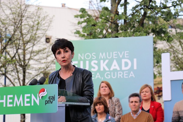 Mitin Errenteria. Joseba Agirretxea, Maribel Vaquero, Joseba Egibar, Maite Peña.