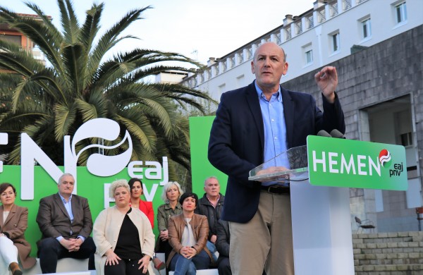 Mitin Errenteria. Joseba Agirretxea, Maribel Vaquero, Joseba Egibar, Maite Peña.
