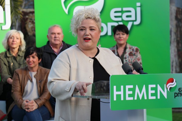 Mitin. Joseba Agirretxea, Maribel Vaquero, Joseba Egibar, Maite Peña. Errenteria