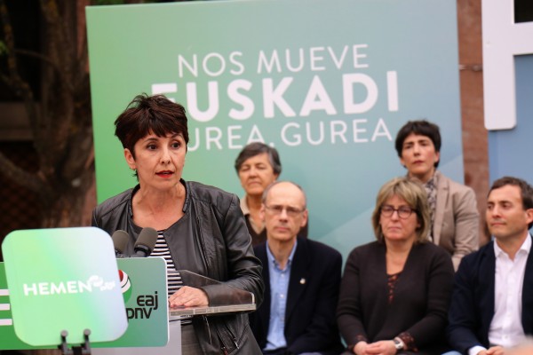 Mitina Eibar. Andoni Ortuzar, Maribel Vaquero, Joseba Agirretxea, Josu Mendicute