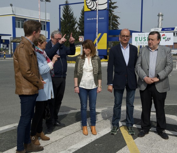 Automobilgintza arloko ekitaldia. Mikel Legarda, Almudena Otaola. Vitoria-Gasteiz