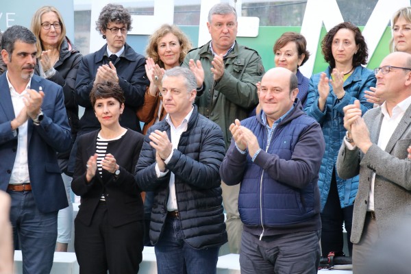 Mitin Donostia. Joseba Agirretxea, Maribel Vaquero, Eneko Goia, Iñigo Urkullu, Andoni Ortuzar