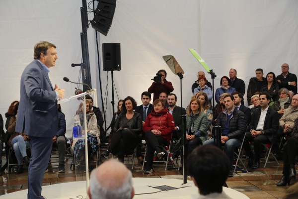 Mitin - Barakaldo. Amaia Del Campo, Idoia Sagastizabal, Aitor Esteban, Iñigo Urkullu, Andoni Ortuzar