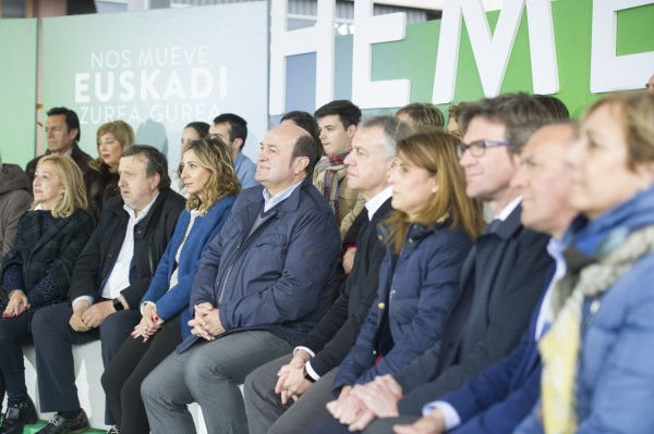 Mitina Gasteiz. Mikel Legarda, Almudena Otaola, Iñigo Urkullu, Andoni Ortuzar