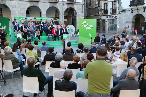 Mitin Azpeitia. Amaia Etxebarria, Markel Olano, Joseba Egibar, Izaskun Bilbao Barandica