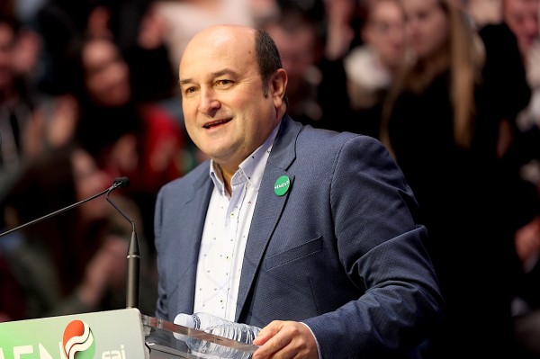 10N Mitin cierre campaña. Andoni Ortuzar, Iñigo Urkullu, Aitor Esteban, Almudena Otaola, Maribel Vaquero