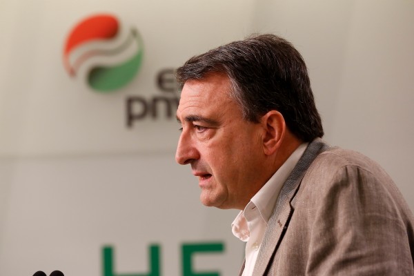 Aitor Esteban valora el preacuerdo PSOE-Podemos