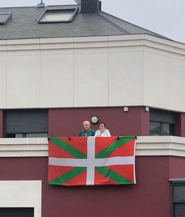 Aberri Eguna 2020 Lortuko dugu - Euskadi Aurrera - Ikurriña Etxean
