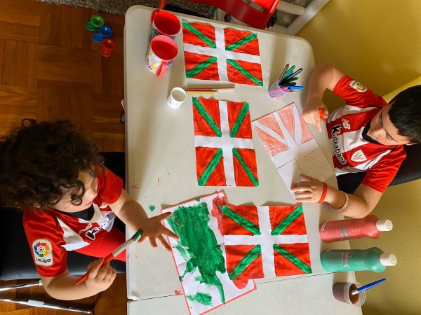Aberri Eguna 2020 Lortuko dugu - Euskadi Aurrera - Ikurriña Etxean