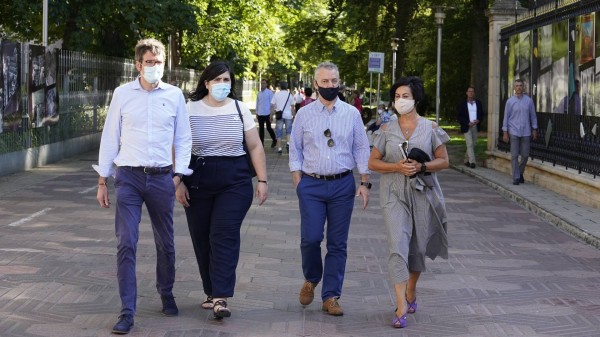 Gasteiztik ibilbidea. Jone Berriozabal, Gorka Urtaran, Iñigo Urkullu.