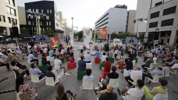 Mitina Donostia. Bakartxo Tejeria, Iñigo Urkullu, Andoni Ortuzar	