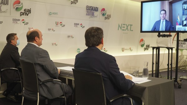 Andoni Ortuzar se reúne con Juan Guaidó