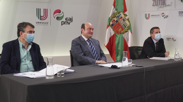 Andoni Ortuzar eta Juan Guaidó arteko billera
