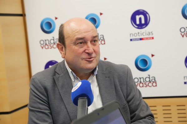 Andoni Ortuzar Onda Vasca irratian