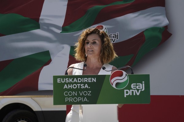 J-23 Mikel Legarda, Almudena Otaola, Aitor Esteban, Andoni Ortuzar - Zaramaga