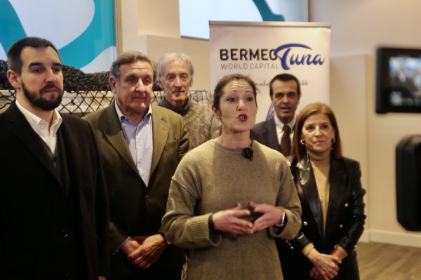 Oihane Agirregoitia arrantza sektorearekin bildu da Bermeon