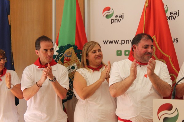 Manu Ayerdiri 'San Fermineko zapia'