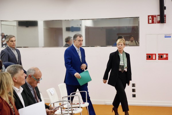 Aitor Esteban eta Arantxa Tapia SAF Sekretu Ofizialen Legeari buruzko mintegian