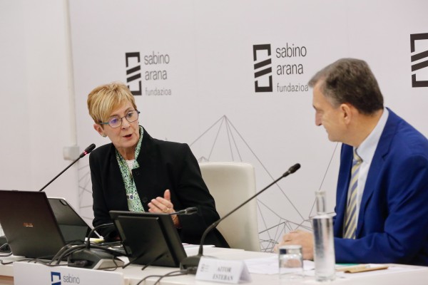 Aitor Esteban eta Arantxa Tapia SAF Sekretu Ofizialen Legeari buruzko mintegian