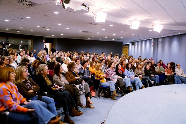 EAJ-PNV emakumeon “indar infinitua”