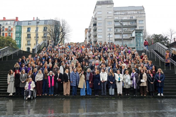 EAJ-PNV emakumeon “indar infinitua”