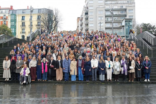 EAJ-PNV emakumeon “indar infinitua”