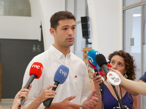 EAJ-PNVren Eusko Legebiltzarreko talde parlamentarioaren lan jardunaldia