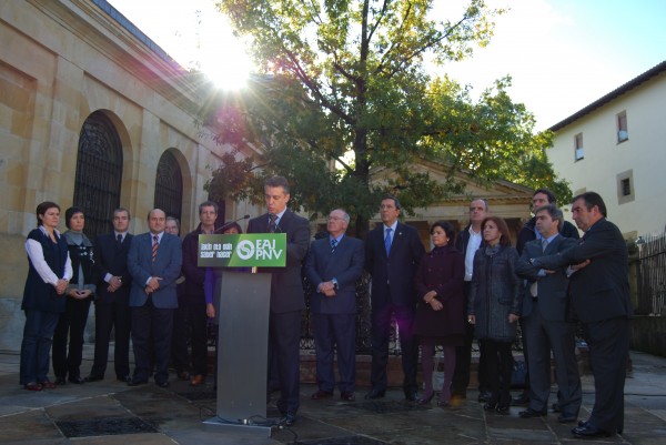 Lectura de manifiesto en Gernika