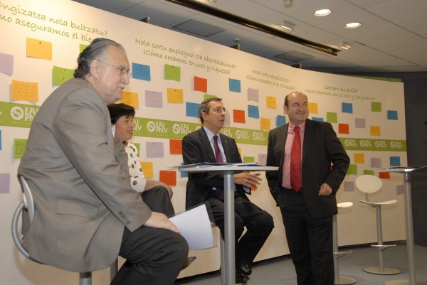 Reunión candidatos y alcaldes de Bizkaia
