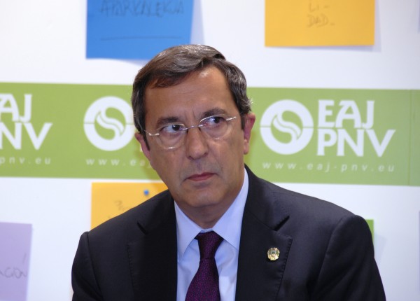Reunión candidatos y alcaldes de Bizkaia