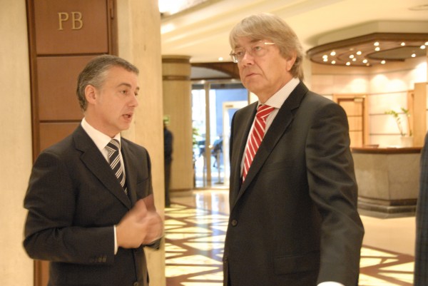 Urkullu y Reinhard Silberberg.
