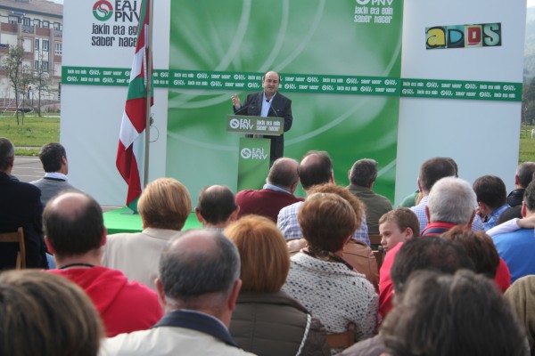 Ortuzar con alcaldes y candidatos de Mungialdea