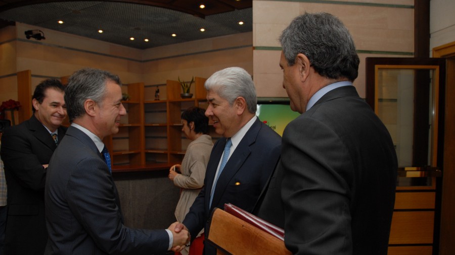 Iñigo Urkullu Mexikoko enbaxadorearekin