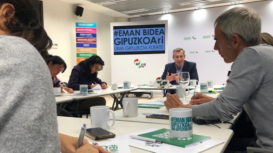 Datozen lau urtetan Gipuzkoa nork gobernatuko duen dago jokoan maiatzaren 26an, EAJ-PNV edo ezker abertzaleak Datozen lau urtetan Gipuzkoa nork gobernatuko duen dago jokoan maiatzaren 26an, EAJ-PNV edo ezker abertzaleak