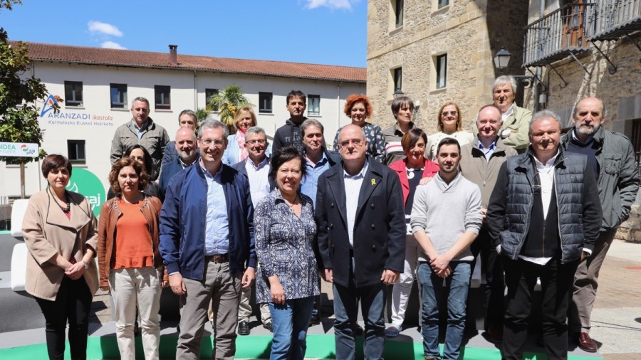 EAJ-PNV presenta el equipo que impulsará un proyecto que “avanzará para mejorar la Bergara del futuro” EAJ-PNV presenta el equipo que impulsará un proyecto que “avanzará para mejorar la Bergara del futuro”