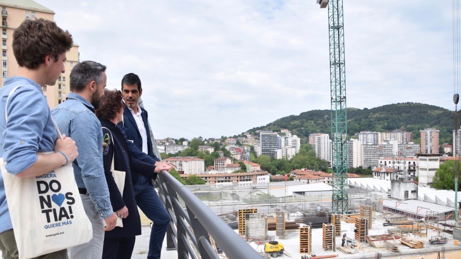 Eneko Goiak proposatu du bizitoki formula berriak eta gazteentzako etxebizitza gehiago bultzatzea Eneko Goiak proposatu du bizitoki formula berriak eta gazteentzako etxebizitza gehiago bultzatzea